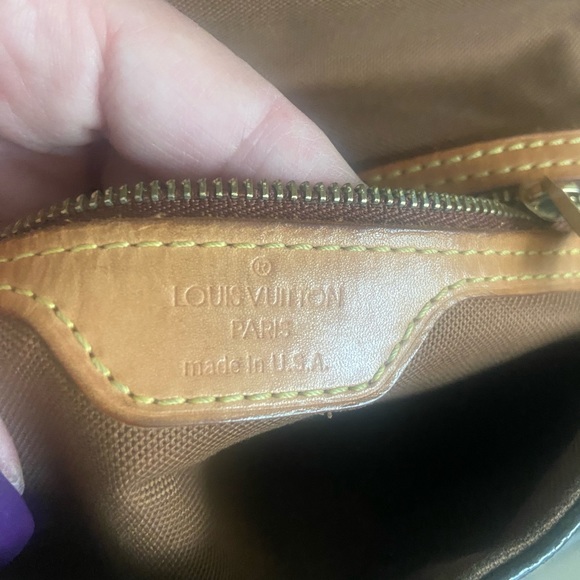 LV bag. - Picture 6 of 6